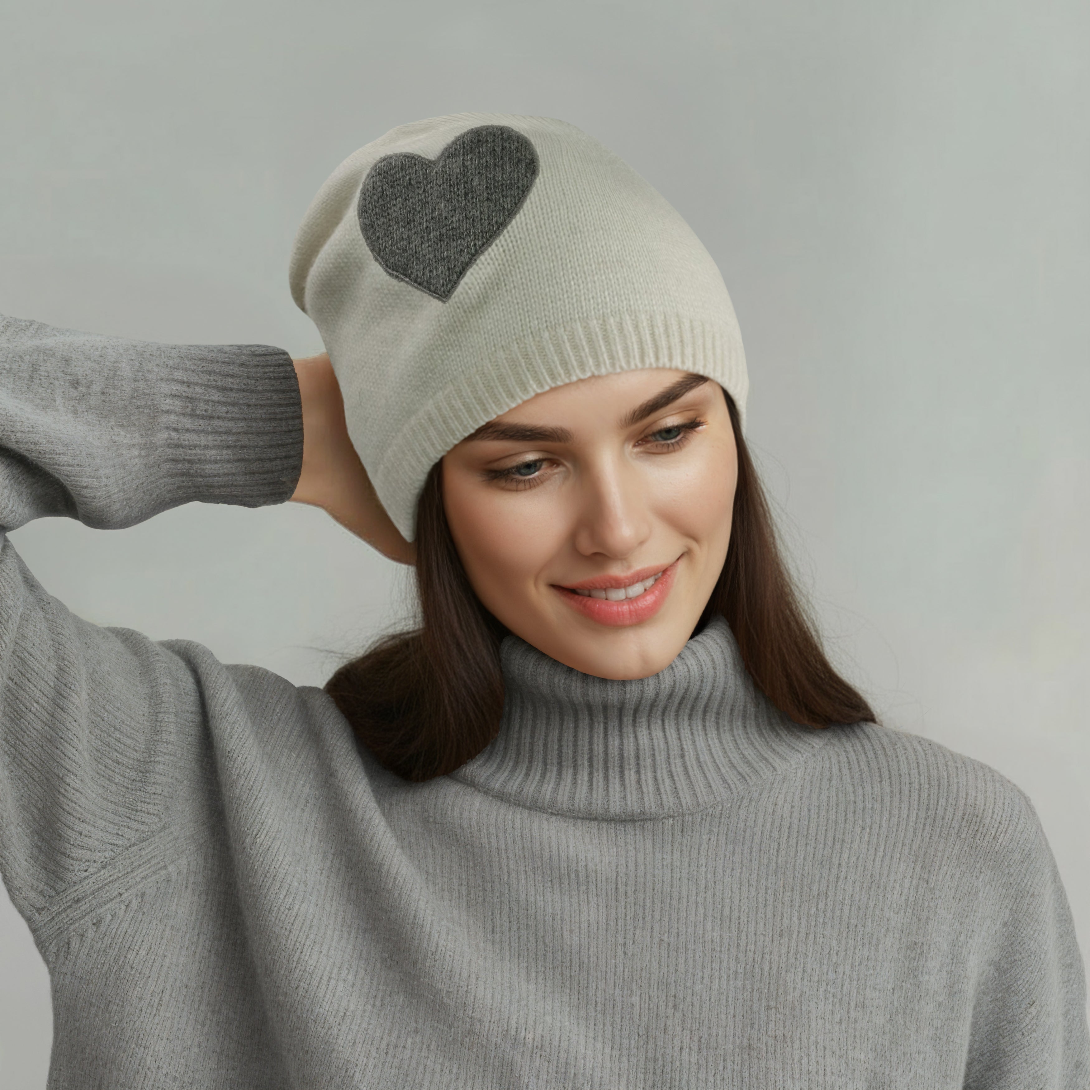 SLOUCHY HAT WITH HEART PATCH