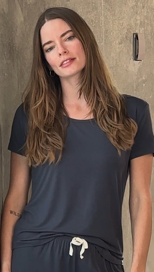 Conjunto Lounge Feminino de Bambu – Camiseta + Shorts