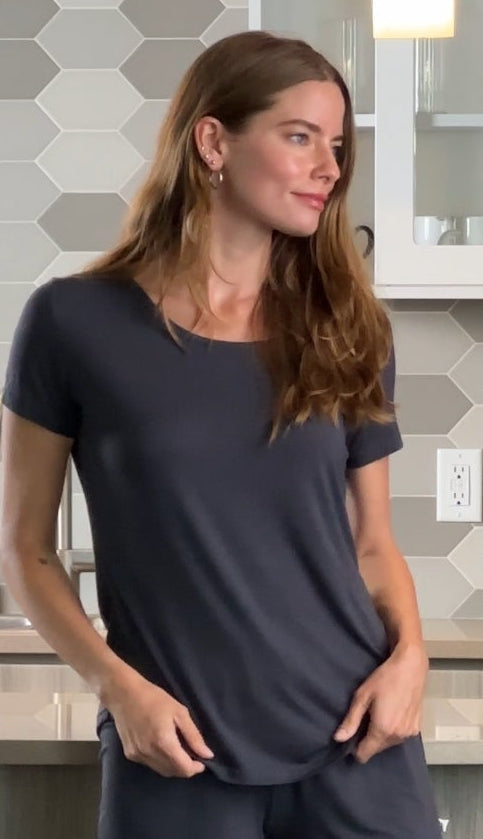 Conjunto Lounge Feminino de Bambu – Camiseta + Shorts